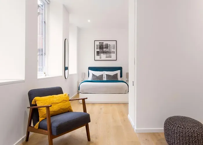 2 Bed 2 Bath Apartment Off Regent Street