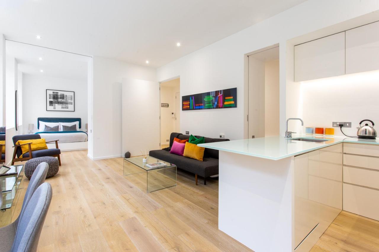 2 Bed 2 Bath Off Regent Street * London