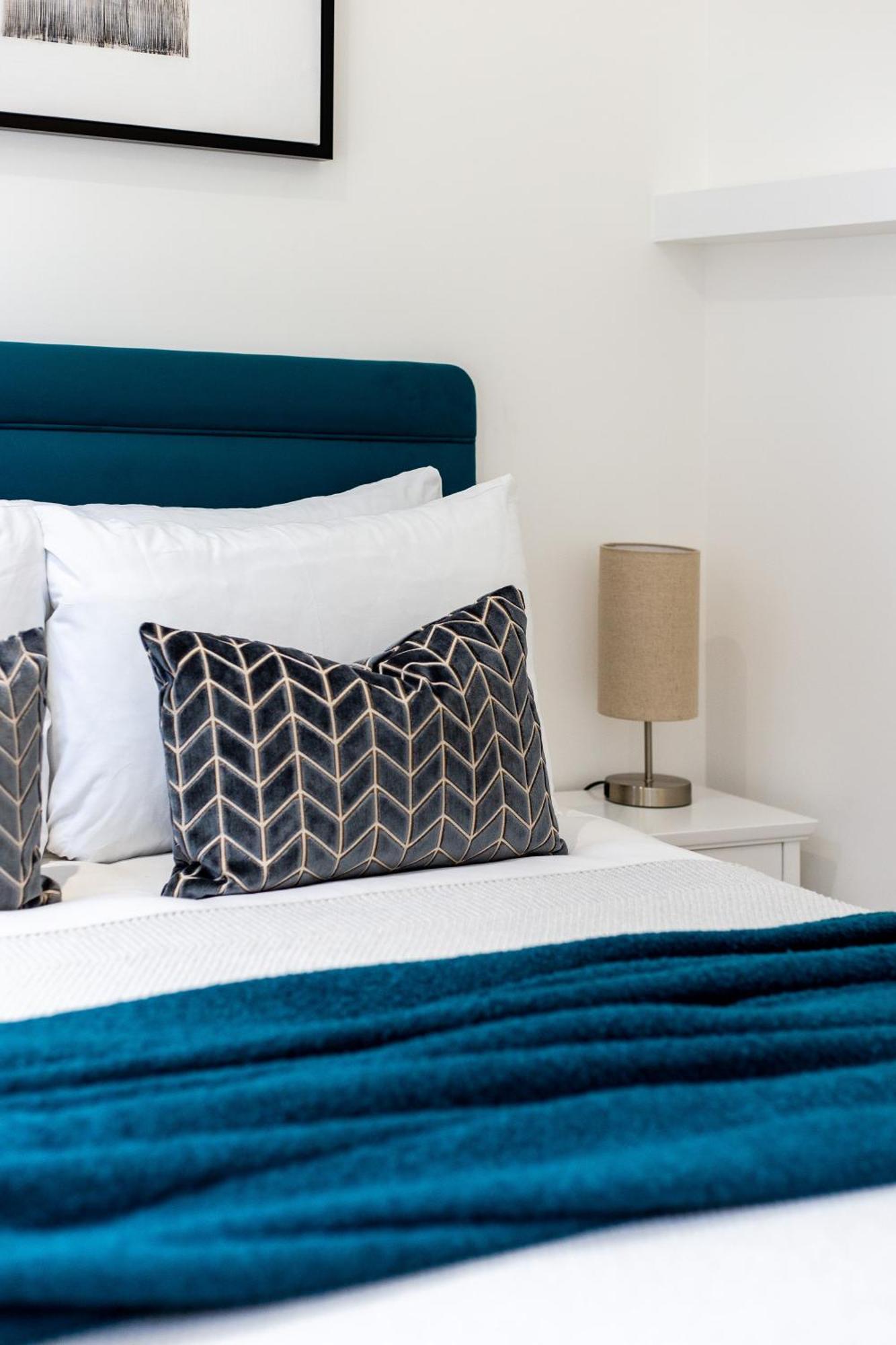 2 Bed 2 Bath Off Regent Street