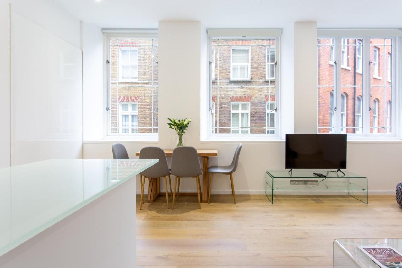 2 Bed 2 Bath Off Regent Street *