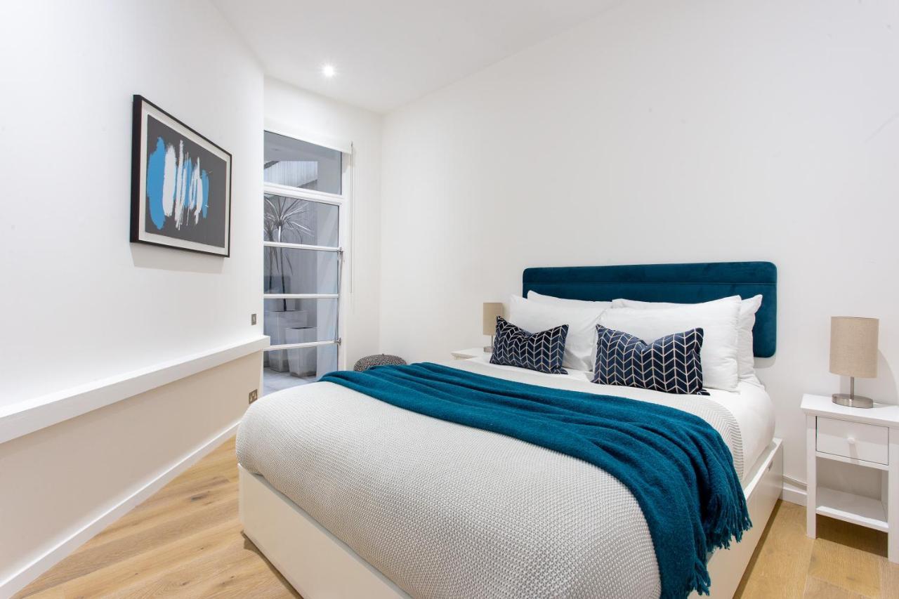 Apartment 2 Bed 2 Bath Off Regent Street *